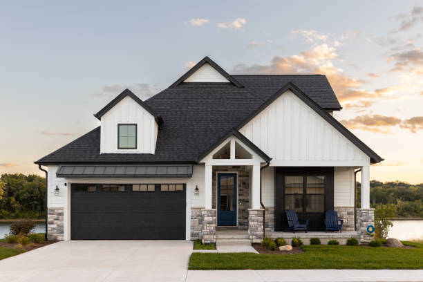 Best Roof Moss and Algae Removal  in Tarpey Village, CA